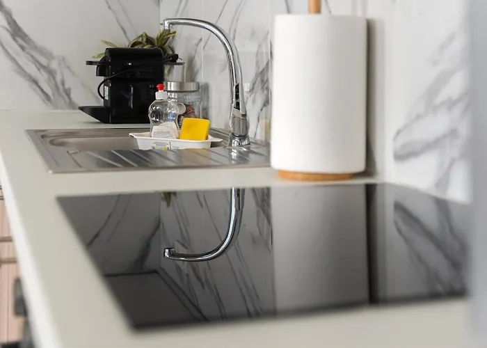 Rumi's House-port,old Town,100 Doors Church In The Heart Of Parikia * Parikia (Paros)