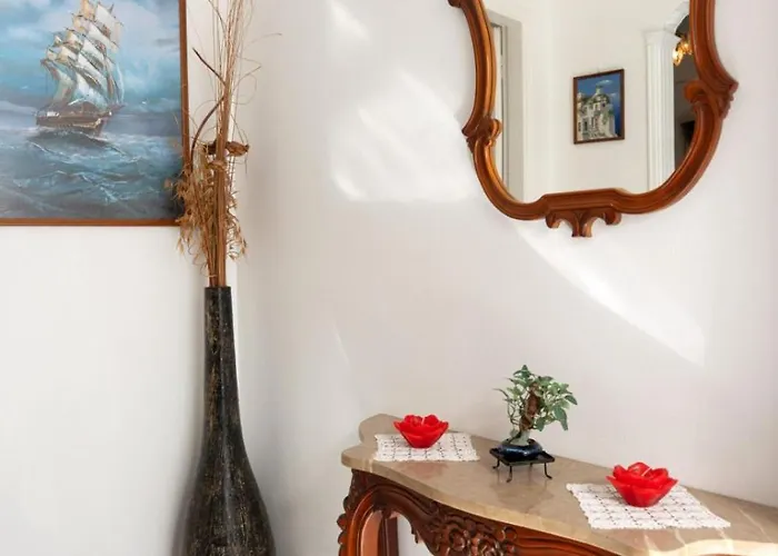 Rumi's House-port,old Town,100 Doors Church In The Heart Of Parikia